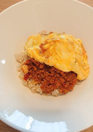 トマトキーマカレーのチーズオムレツのっけ-レシピのメイン写真