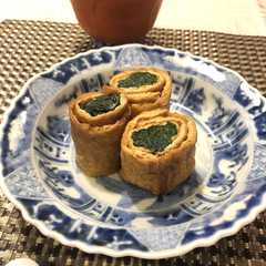 รูปของ ほうれん草のいなり巻き