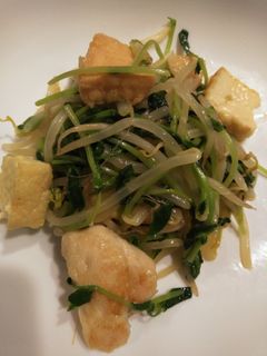 豆苗と鶏肉炒め-レシピのメイン写真