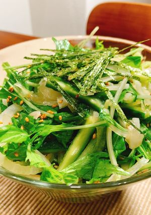 パパッと簡単！新玉ねぎと水菜のぽんサラダ-レシピのメイン写真