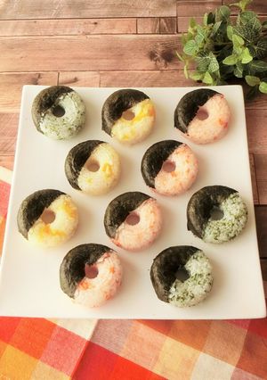 ドーナツおにぎりでおうちピクニック-レシピのメイン写真