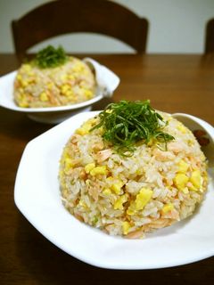 ふんわり炒り卵とふわふわ鮭の簡単炒飯♪-レシピのメイン写真