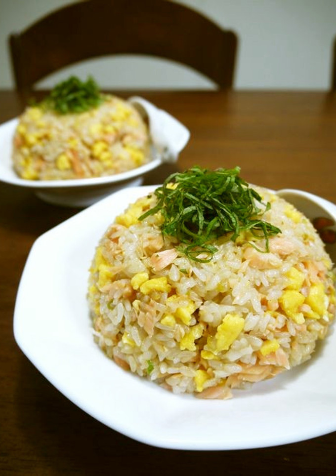 ふんわり炒り卵とふわふわ鮭の簡単炒飯♪-レシピのメイン写真
