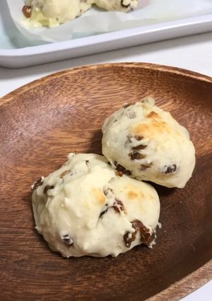 チーズとレーズンのヨーグルトパン-レシピのメイン写真