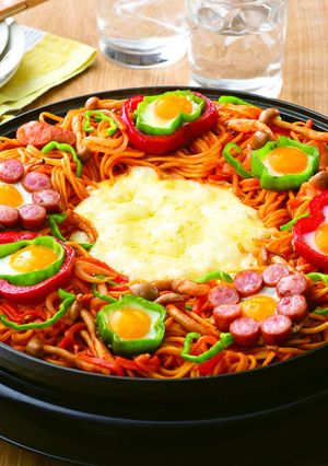 花咲くチーズナポリタン-レシピのメイン写真