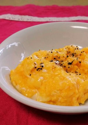 チーズスクランブルエッグ-レシピのメイン写真