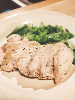 塩麹でやわらか☆レンジで簡単サラダチキン-レシピのメイン写真