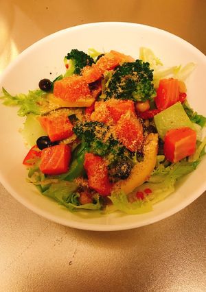 栄養満点♫サーモンサラダ-レシピのメイン写真