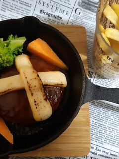 チーズたっぷりハンバーグ-レシピのメイン写真