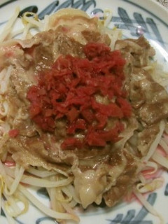 かりかり梅で☆豚肉ともやしのレンジ蒸し-レシピのメイン写真