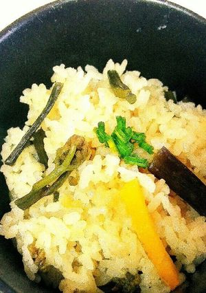 山菜の基本 ♪わらびの炊き込みご飯♪-レシピのメイン写真