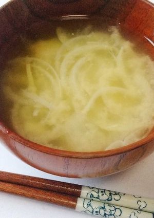 【時短レシピ】玉ねぎのお味噌汁-レシピのメイン写真