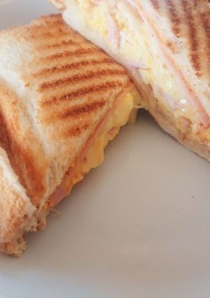 トロトロ卵とハム＆チーズのホットサンド-レシピのメイン写真