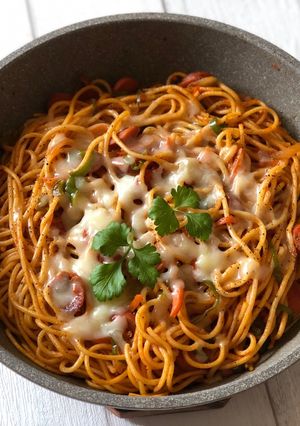 フライパン１つ！中華麺で焼きナポリタン-レシピのメイン写真