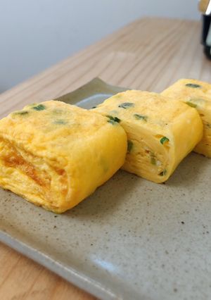 ちょこちょこお野菜、小ねぎ入り卵焼き-レシピのメイン写真