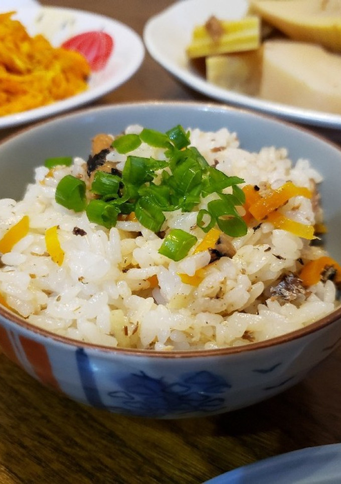 イワシ缶とにんじんの炊き込みごはん-レシピのメイン写真
