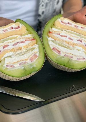 子どもと作ろう！丸ごとメロンケーキ-レシピのメイン写真