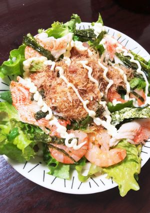 温泉卵がとろり★超簡単豪華サラダうどん-レシピのメイン写真