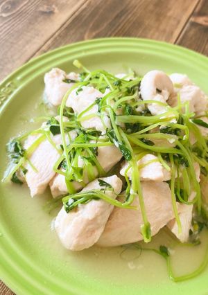 免疫アップ★鶏胸肉と豆苗の塩麹レモン炒め-レシピのメイン写真