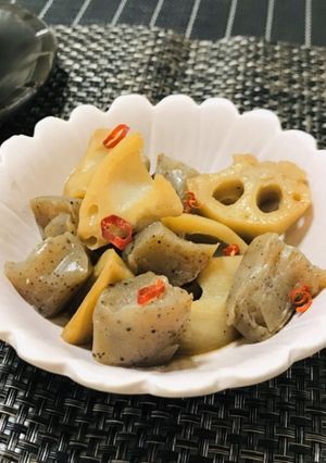 簡単・蓮根と蒟蒻のピリ辛炒め-レシピのメイン写真