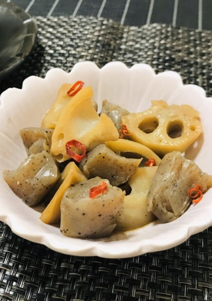 簡単・蓮根と蒟蒻のピリ辛炒め-レシピのメイン写真