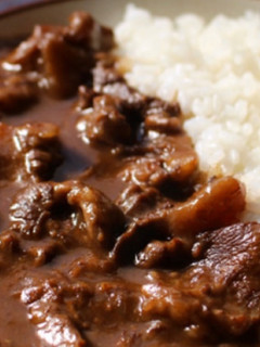 夫絶賛!市販ルーでとろとろ牛すじカレー♡-レシピのメイン写真