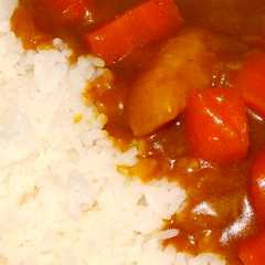 รูปของ 激辛カレーを甘口にする必死の魔法