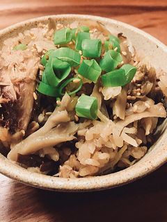 *サバ缶とまいたけの炊き込みご飯*-レシピのメイン写真