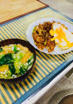 生姜焼き丼とおみそしる-レシピのメイン写真