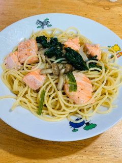 生鮭とほうれん草のバター醤油パスタ-レシピのメイン写真