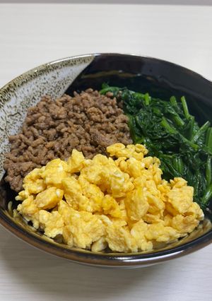 簡単で美味しい♪合い挽き肉の三食丼-レシピのメイン写真