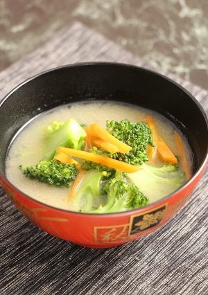 簡単！ブロッコリーの白味噌汁-レシピのメイン写真