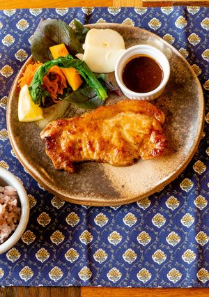 豚肩ロースのステーキ（みそ肉ソース）-レシピのメイン写真