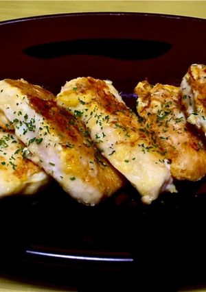 簡単!チーズ味のむね肉ピカタ♪-レシピのメイン写真