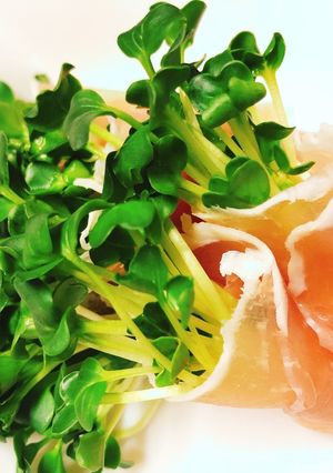 カイワレとクリームチーズの生ハム巻き-レシピのメイン写真