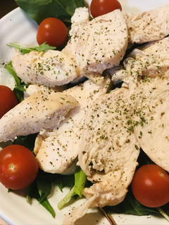冷凍鶏肉で一気に作る●ゆで鶏の切り身-レシピのメイン写真