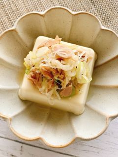 コンビニ食材だけで!無限ねぎの冷奴-レシピのメイン写真
