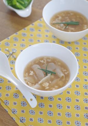 白きくらげと鶏ひきのふかひれ風スープ-レシピのメイン写真