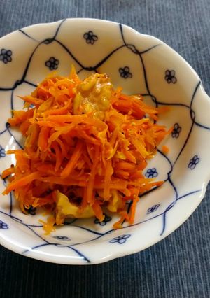 クルミたっぷり人参の塩炒め　レモン風味-レシピのメイン写真