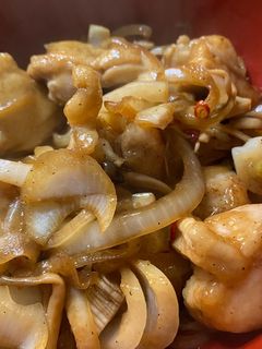 ご飯にあう鶏モモとしめじのピリ辛炒め-レシピのメイン写真