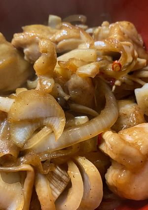 ご飯にあう鶏モモとしめじのピリ辛炒め-レシピのメイン写真