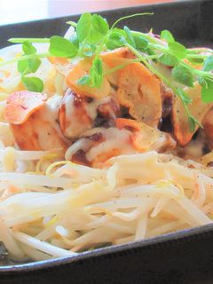 鶏もも肉ともやしのカレーチーズ焼き -レシピのメイン写真