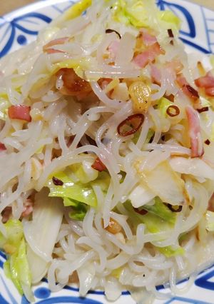 ベーコンと野菜の白滝ペペロンチーノ-レシピのメイン写真