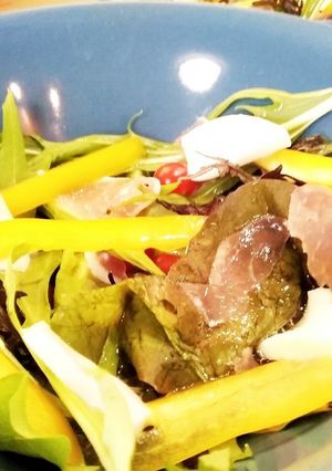 簡単にリッチ気分♪生ハムの柚子風味サラダ-レシピのメイン写真