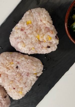 シーチキンラー油マヨ　雑穀米おにぎり-レシピのメイン写真
