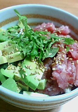 アボカドねぎとろ丼★大葉にんにく醤油で-レシピのメイン写真