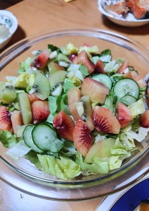 キウイ🥝のせレタスサラダ-レシピのメイン写真
