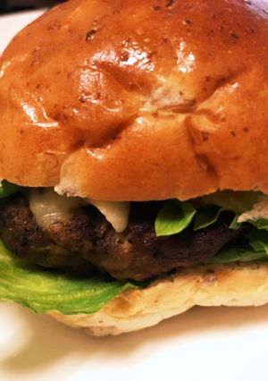 冷凍ハンバーグを使用！チーズハンバーガー-レシピのメイン写真