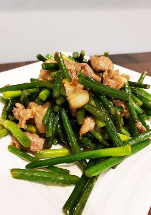 材料少なく簡単★にんにくの芽の炒めもの-レシピのメイン写真