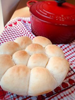 STAUBやルクルーゼで♪ ちぎりパン-レシピのメイン写真